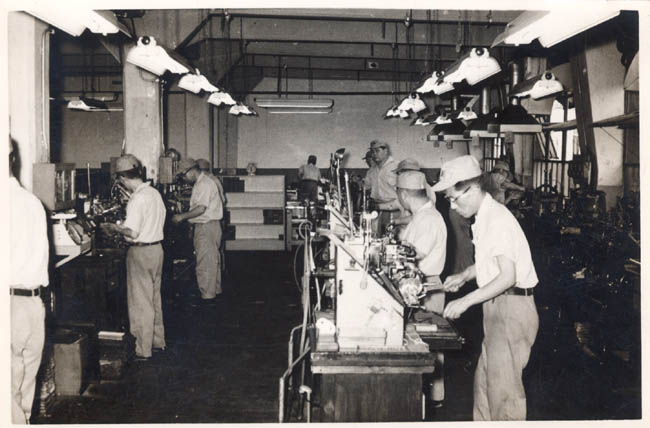 鋳造作業風景の写真