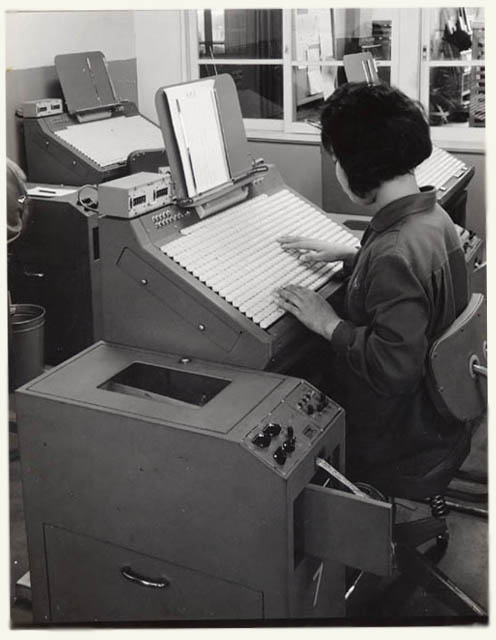 入力作業風景の写真